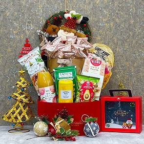 X103 Santa Claus is here